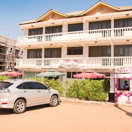 Florida Hotel Zaana Kampala Exterior photo