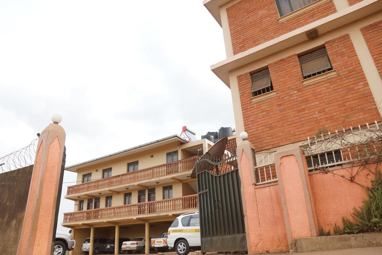 Florida Hotel Zaana Kampala Exterior photo